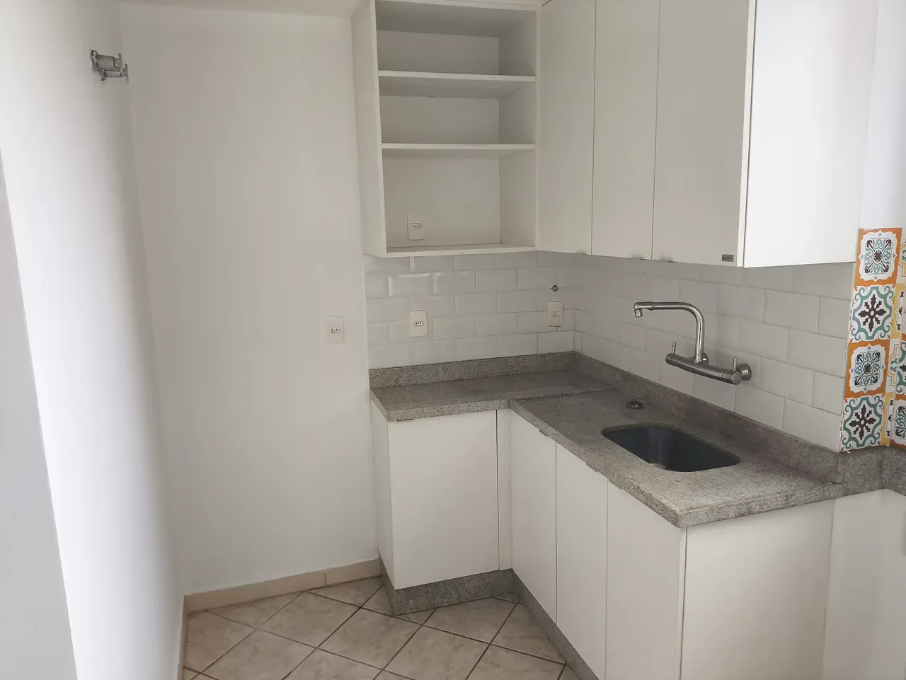 Ванна та 2 спальні: квартира 78 м² — photo 2
