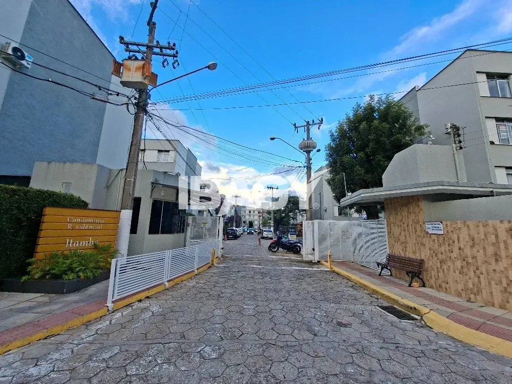 Затишна мебльована квартира з 2 спальнями 48 м² — photo 26
