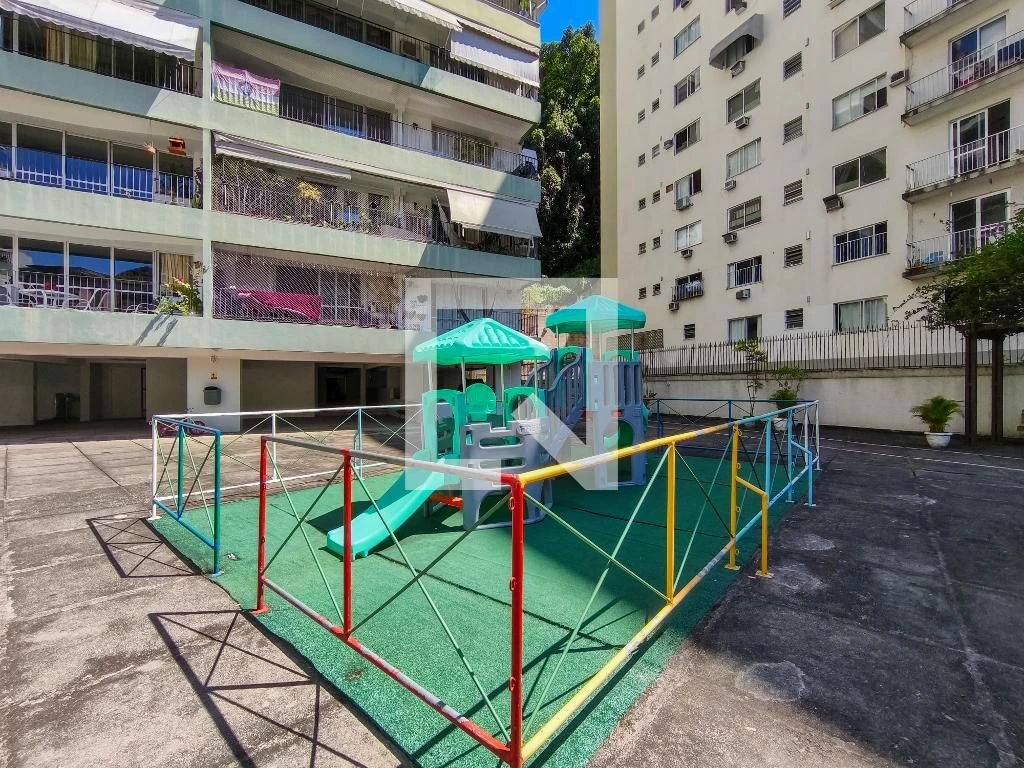 Furnished 4-bedroom apartment with balcony — photo 57