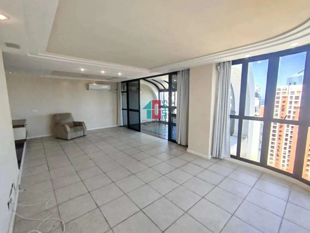 Duplex penthouse with 3 en-suite bedrooms and 200 m² — photo 4