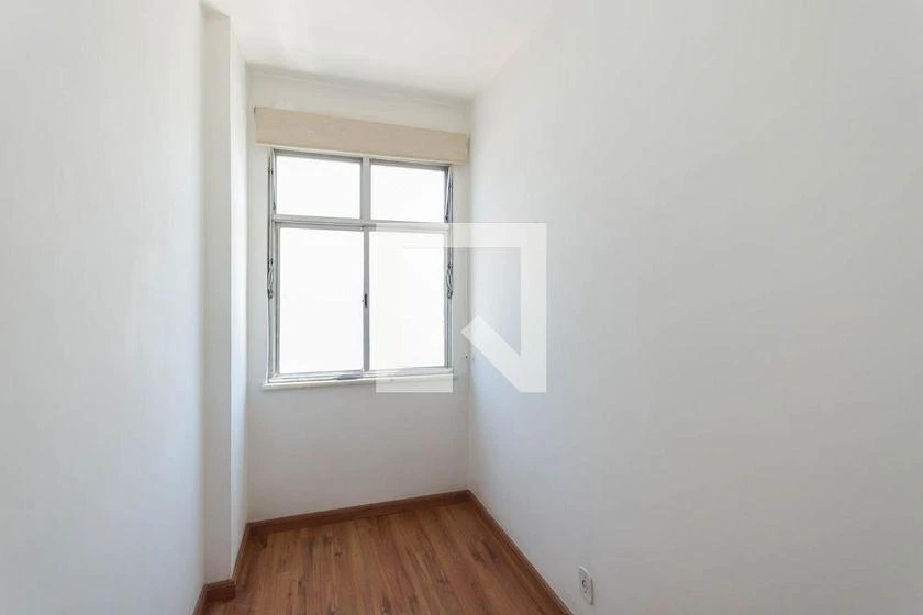 Apartamento de 2 quartos com cozinha separada e 70 m² — photo 24