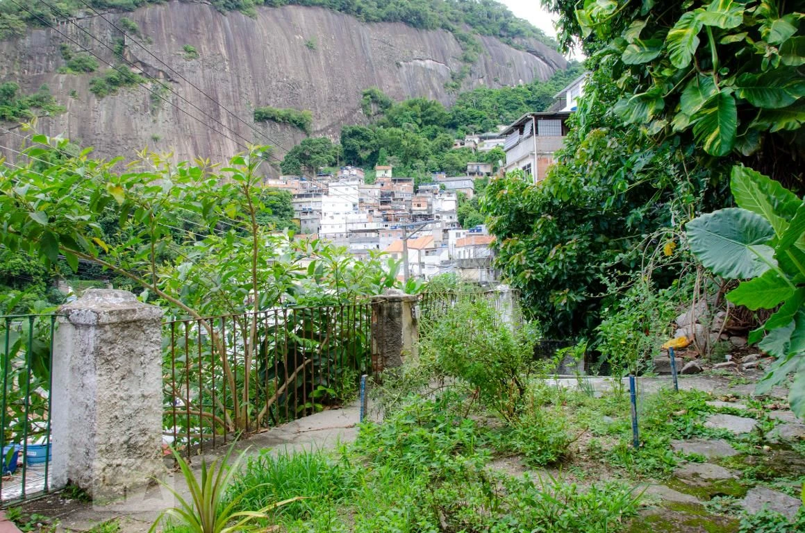 One-bedroom house with a garden in Rio de Janeiro — photo 20
