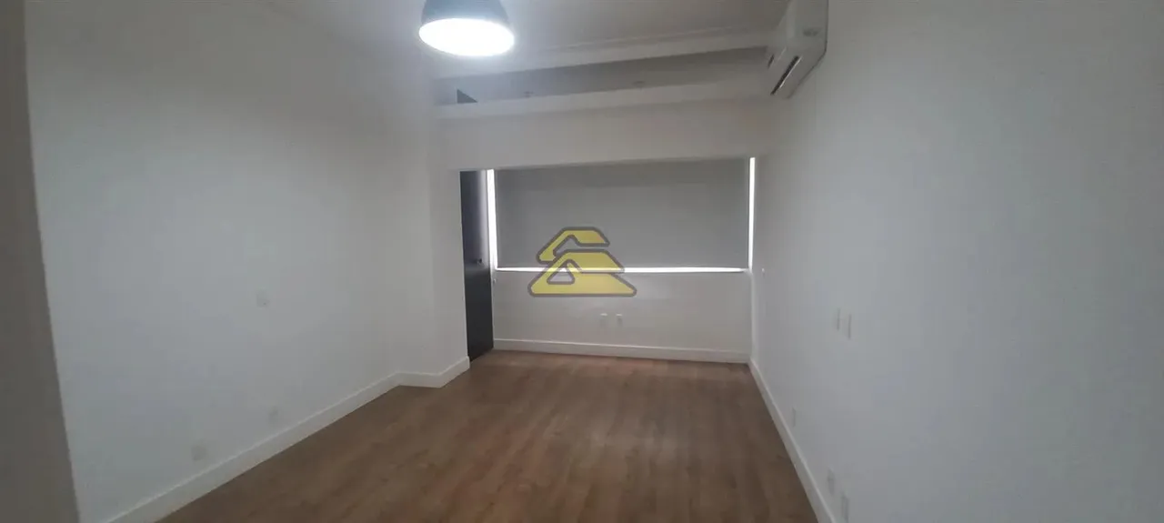 Apartment with 3 bedrooms and 4 bathrooms — photo 20