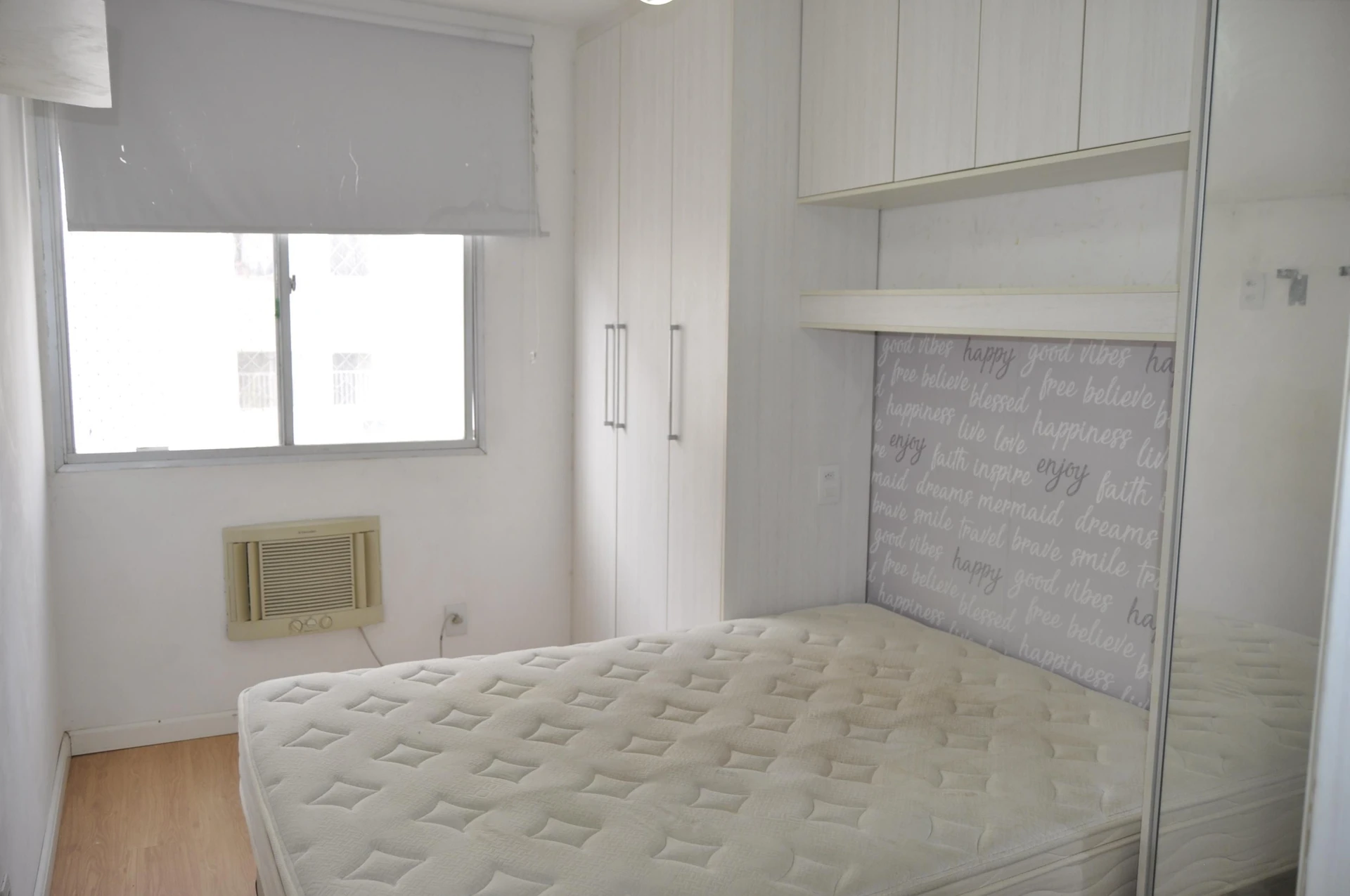 Furnished 2-bedroom apartment with a real workspace desk — photo 23