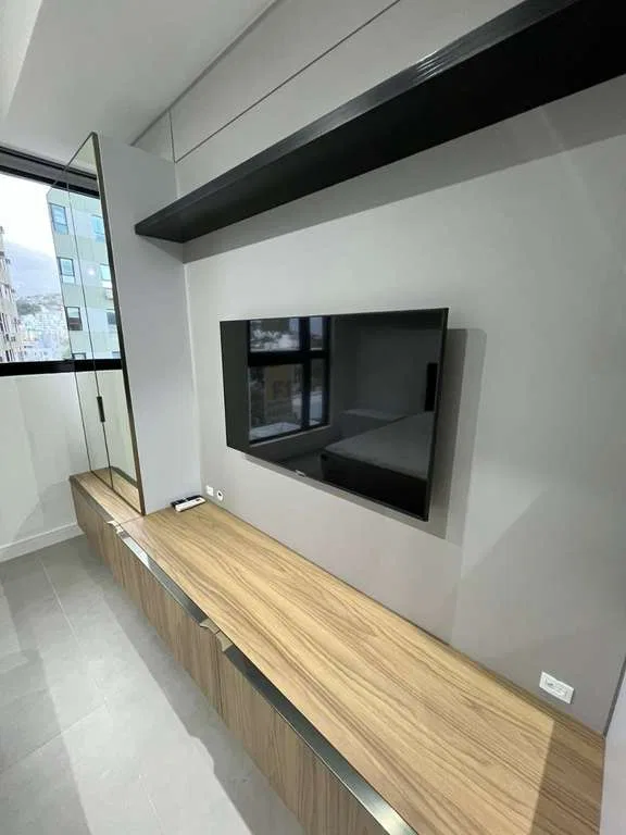 Floor-to-ceiling windows in a one-bedroom apartment, 32 m² — photo 4