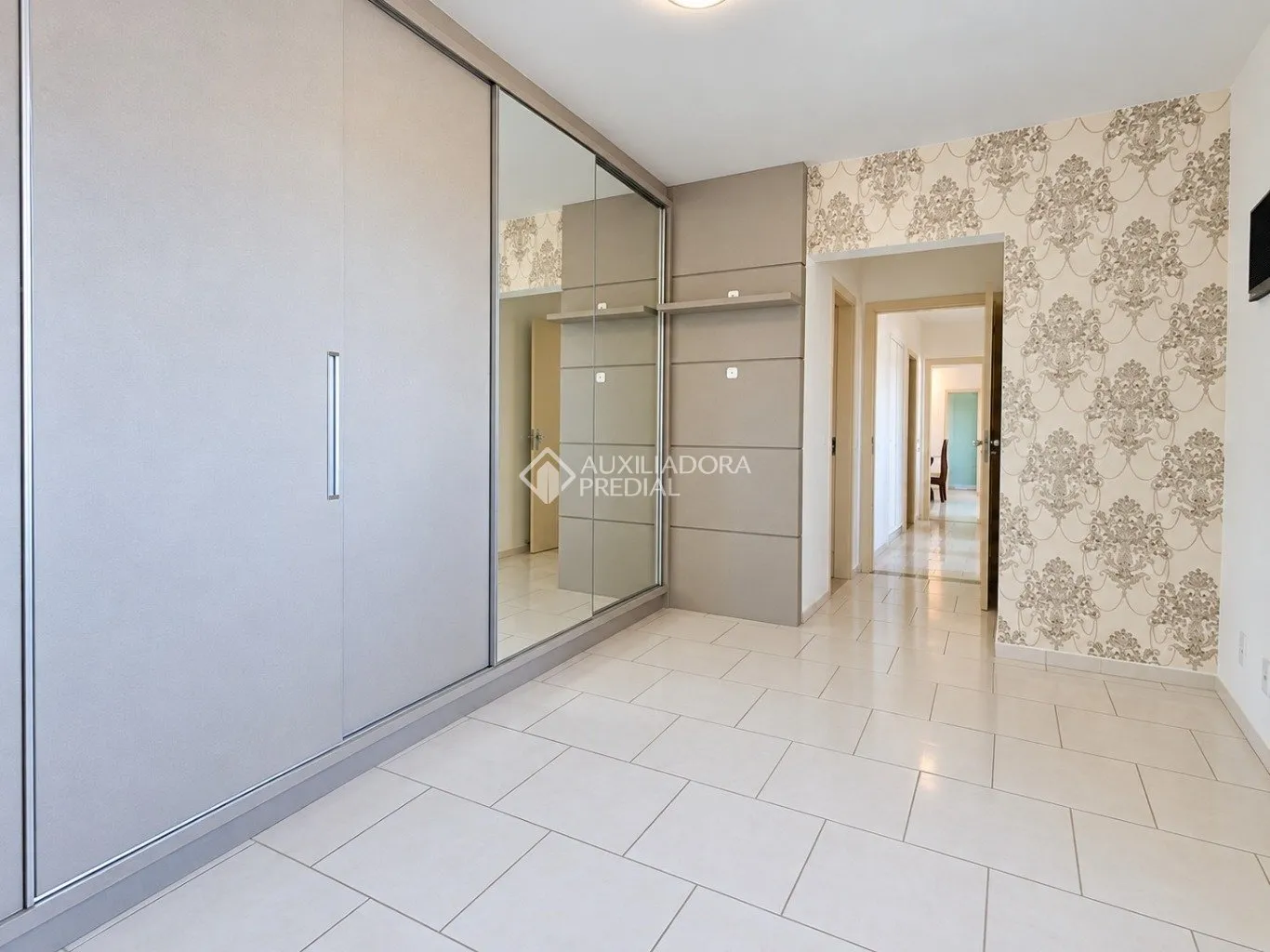 Apartment with 3 bedrooms, 1 en-suite and 122 m² — photo 4