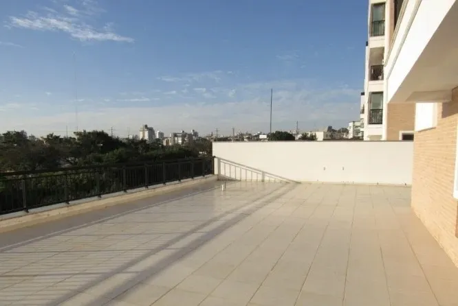 337 m² apartment with 3 en-suite bedrooms and 2 parking spots — photo 4