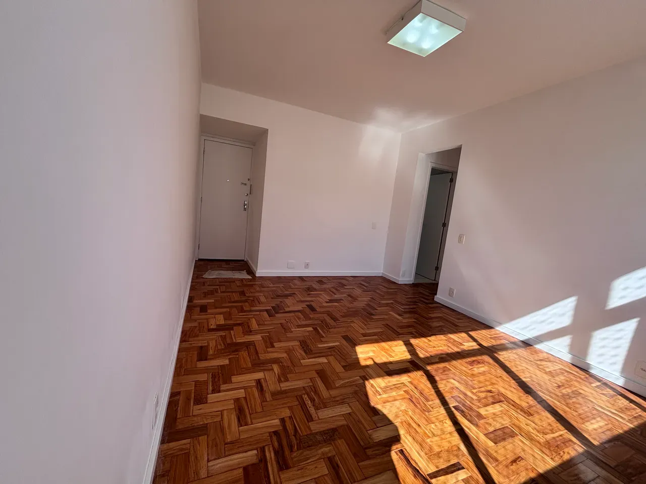 64 m² apartment with a walk-in closet and a washing machine — photo 8