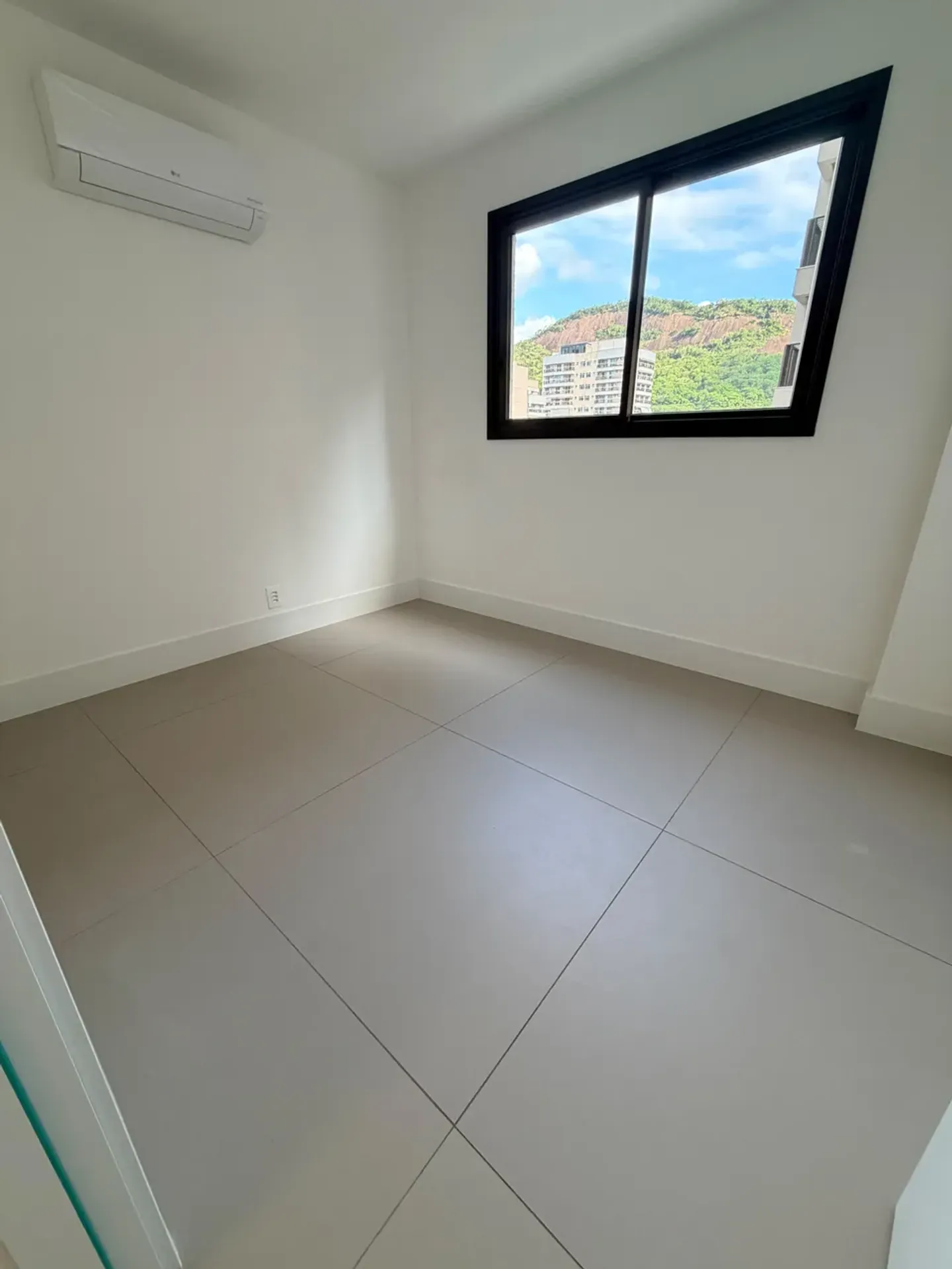 Private BBQ in a 4-bedroom apartment, 117 m² — photo 6