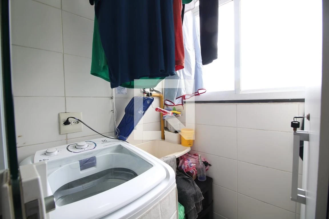 Furnished apartment with open-plan kitchen and 2 bedrooms — photo 19