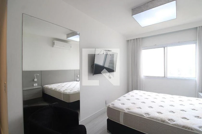 2-bedroom apartment in a building with a gym — photo 19