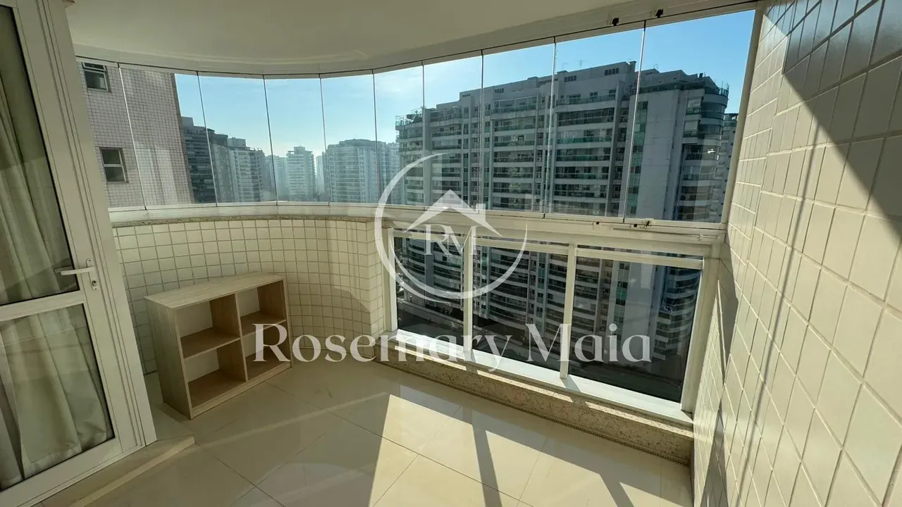 179 m² apartment with 3 bedrooms and 3 parking spaces — photo 43