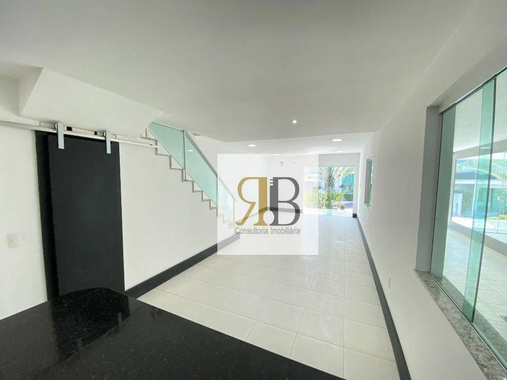 House with 4 bedrooms and open-plan gas kitchen — photo 6