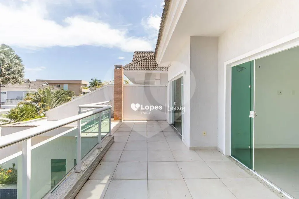Unfurnished triplex house with 6 en-suite bedrooms and 820 m² — photo 30