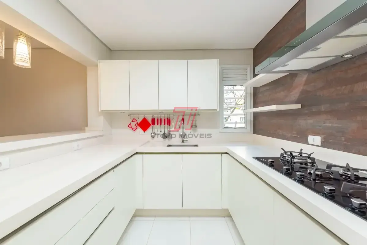 3-bedroom apartment with 197 m², 2 parking spots and balcony — photo 17