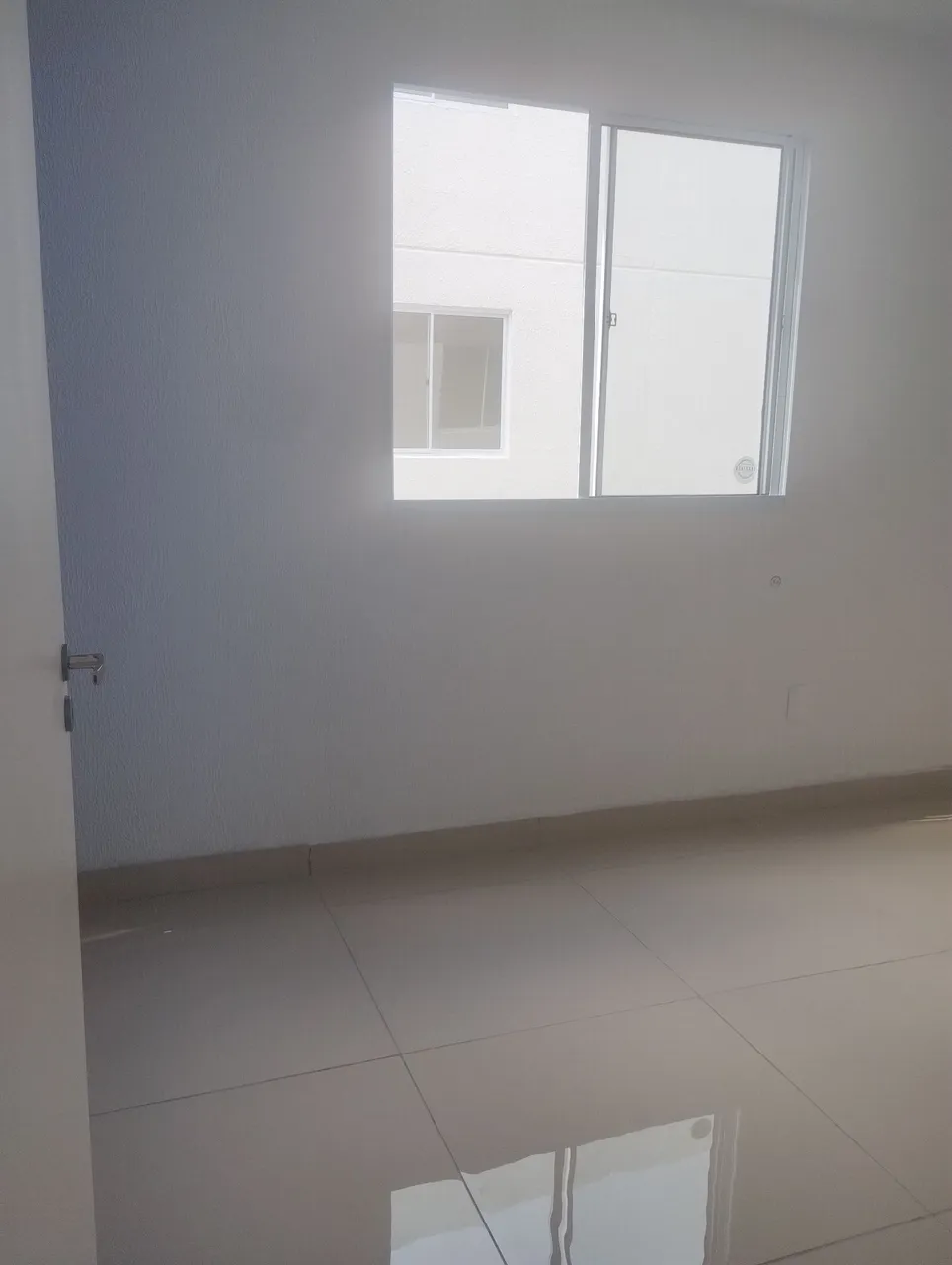 Apartamento com 2 dormitórios e banheiro com box de vidro — photo 12