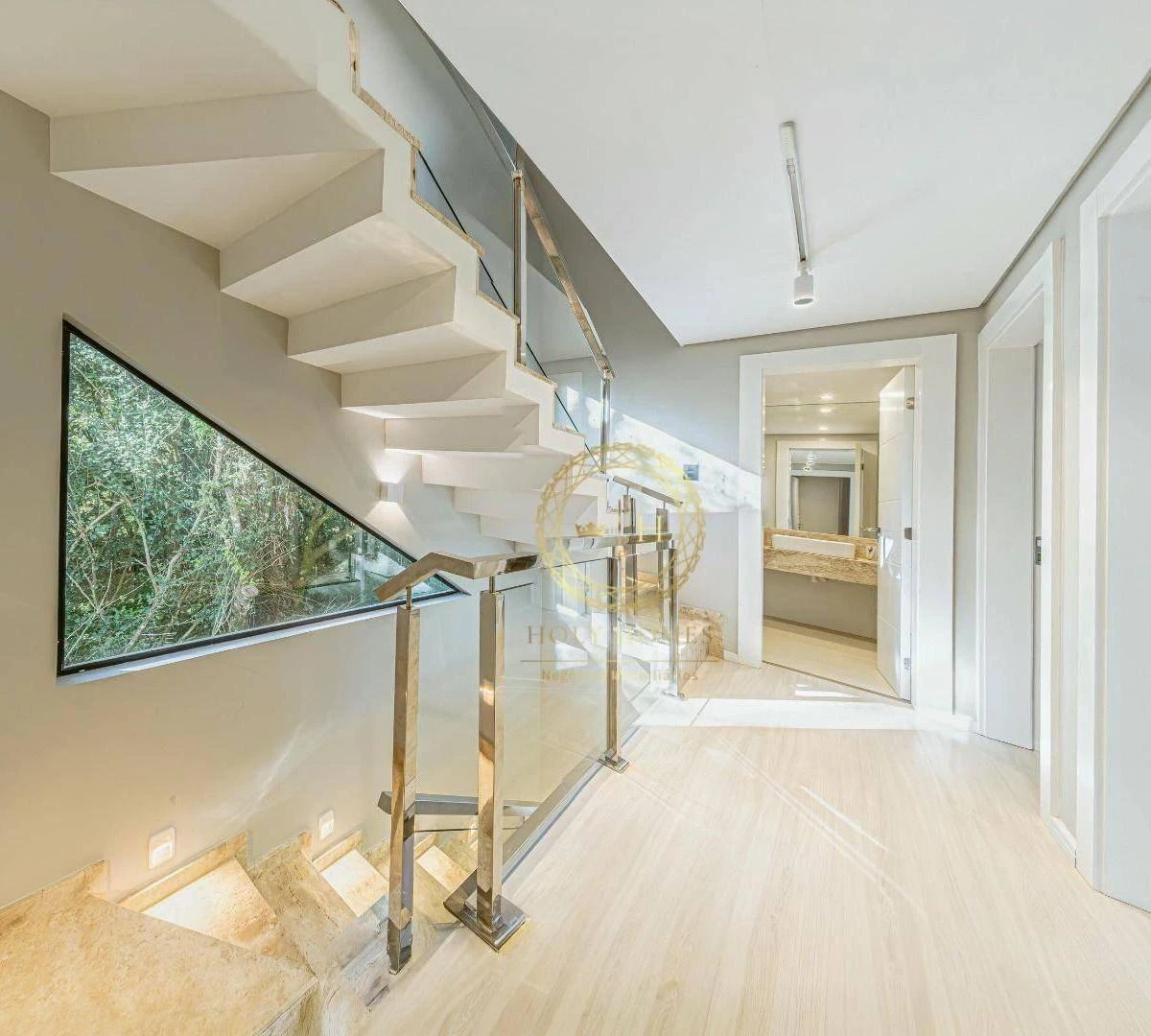 Condo house with a balcony and open-plan kitchen — photo 18
