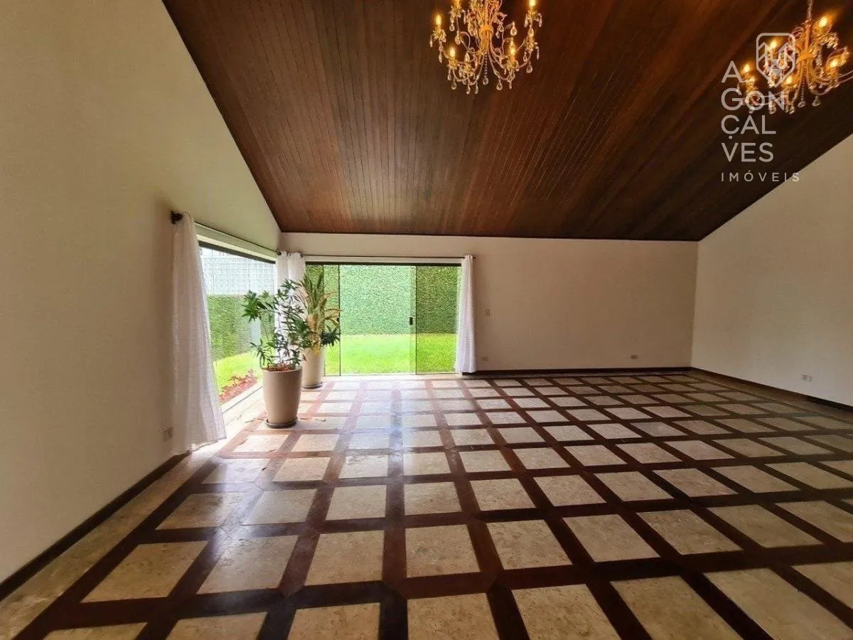 Furnished house with 3 bedrooms, 1000 m² and 4 parking spots — photo 6
