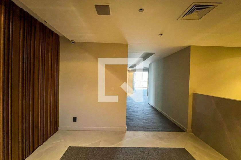 Apartment with 8 bedrooms, 3 bathrooms and 350 m² — photo 34