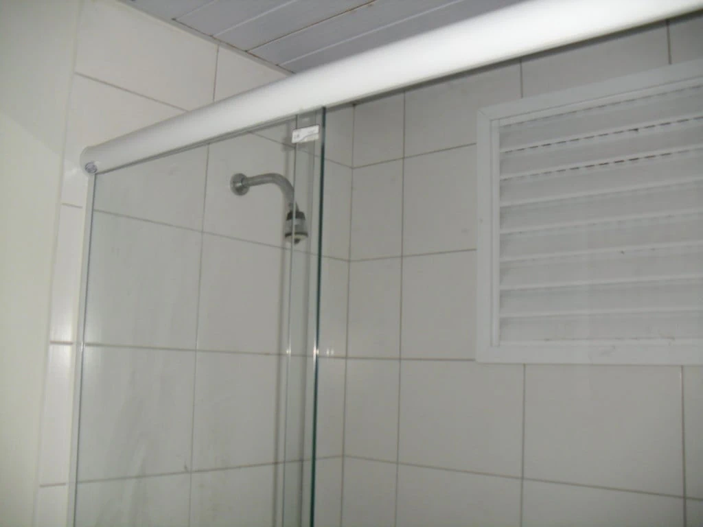 2-bedroom apartment with wood or laminate floors in Curitiba — photo 7