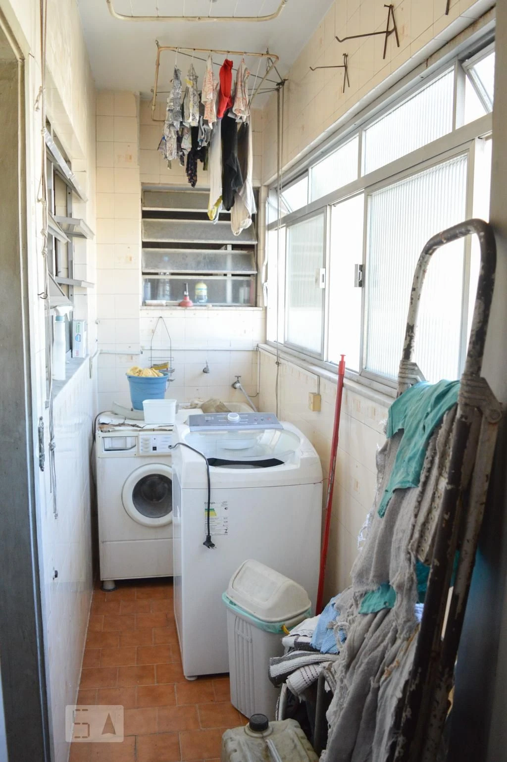 Furnished 2-bedroom apartment with private BBQ — photo 4