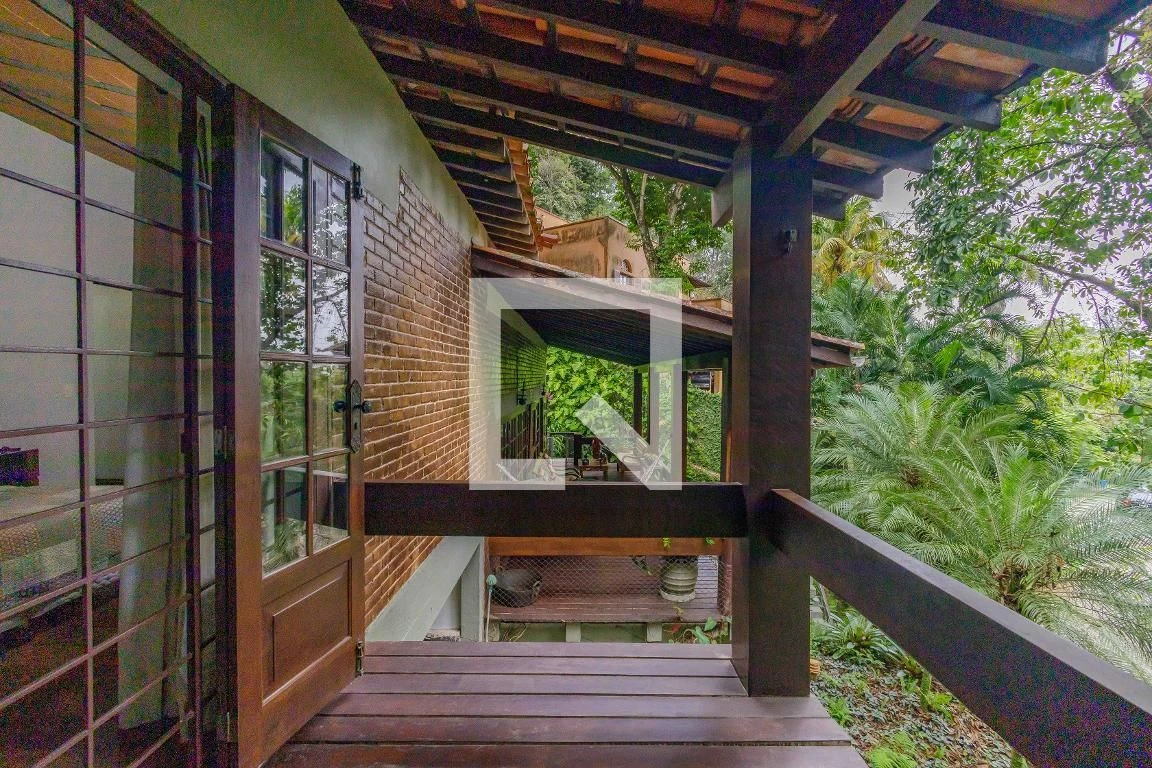 4-bedroom house with a walk-in closet in Rio de Janeiro — photo 30