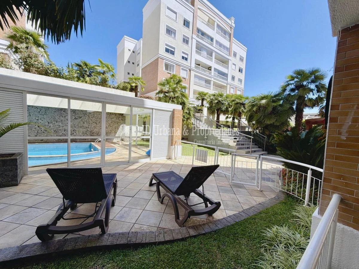 3-bedroom apartment in a building with a pool — photo 49