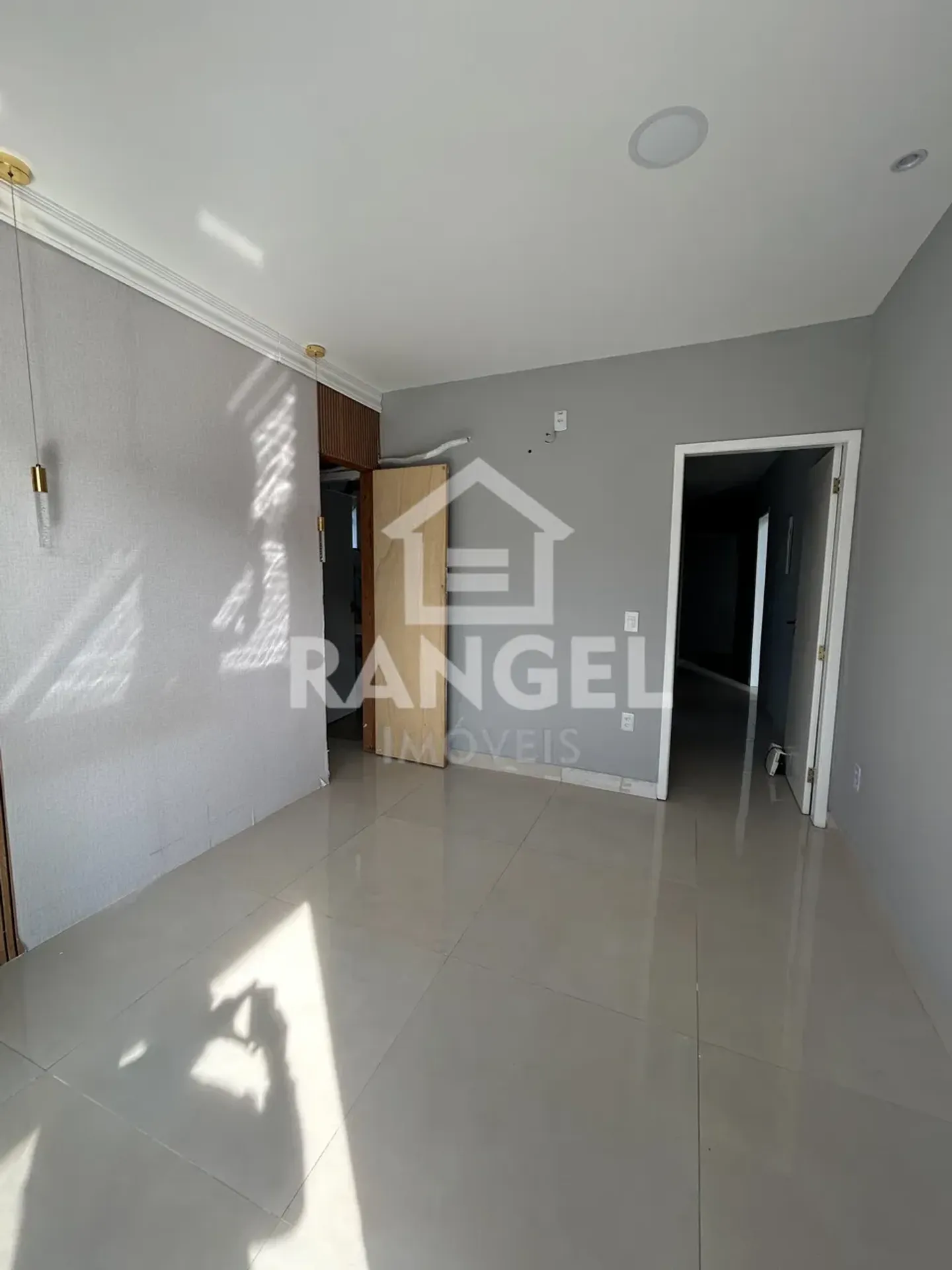 3-bedroom house with a washing machine — photo 3