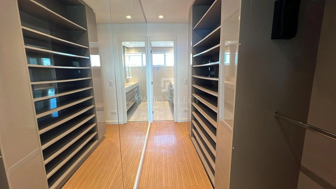 Furnished apartment, 309 m², with floor-to-ceiling windows — photo 22
