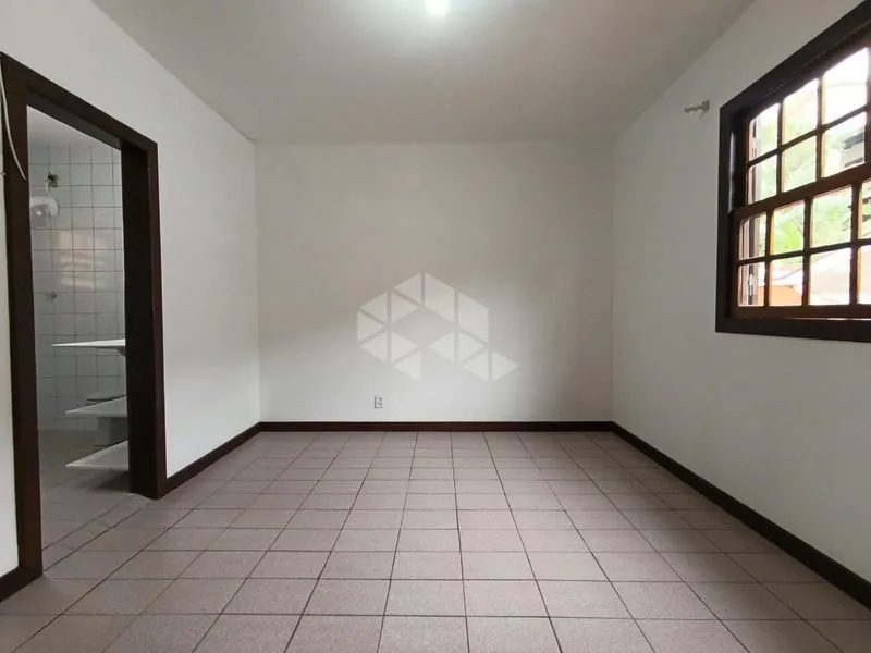 3-bedroom house with a garden