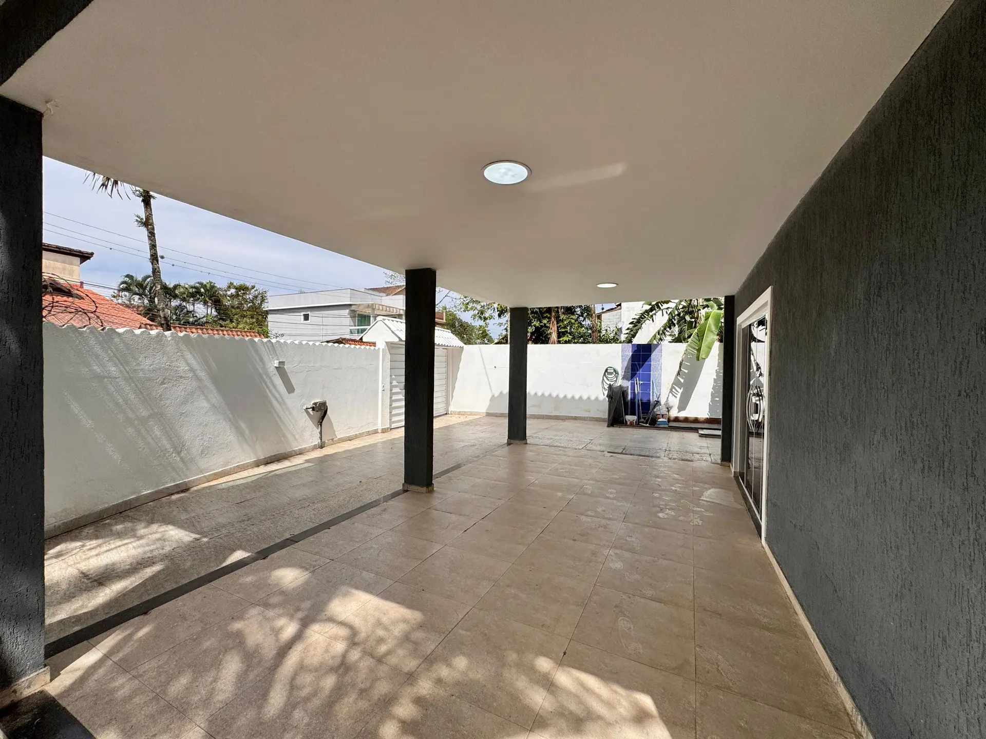 3-bedroom house with a walk-in closet in Rio de Janeiro — photo 3
