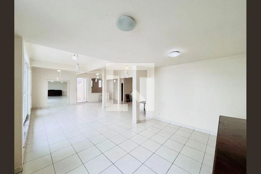 Unfurnished 2-bedroom apartment with 1 bathroom — photo 46