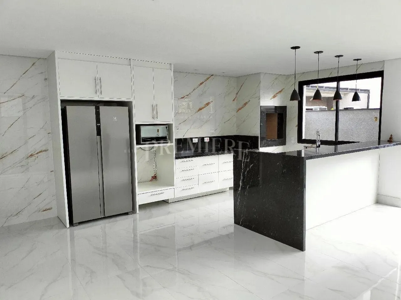 House with 3 en-suite bedrooms and private BBQ — photo 5