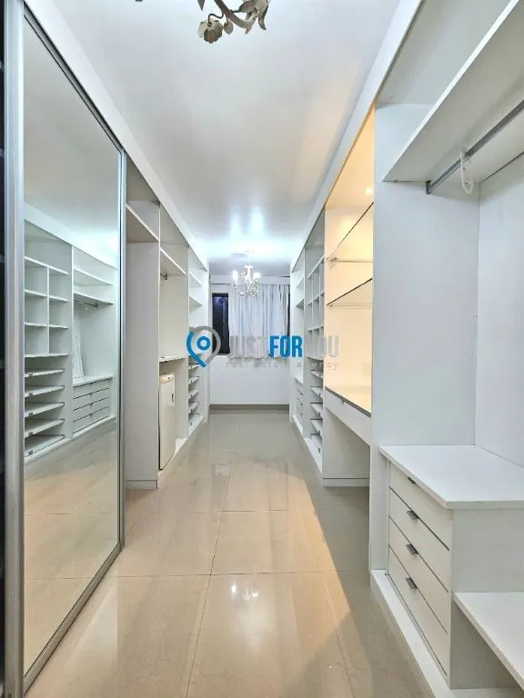 Furnished 4-bedroom house with 5 bathrooms and 350 m² — photo 26