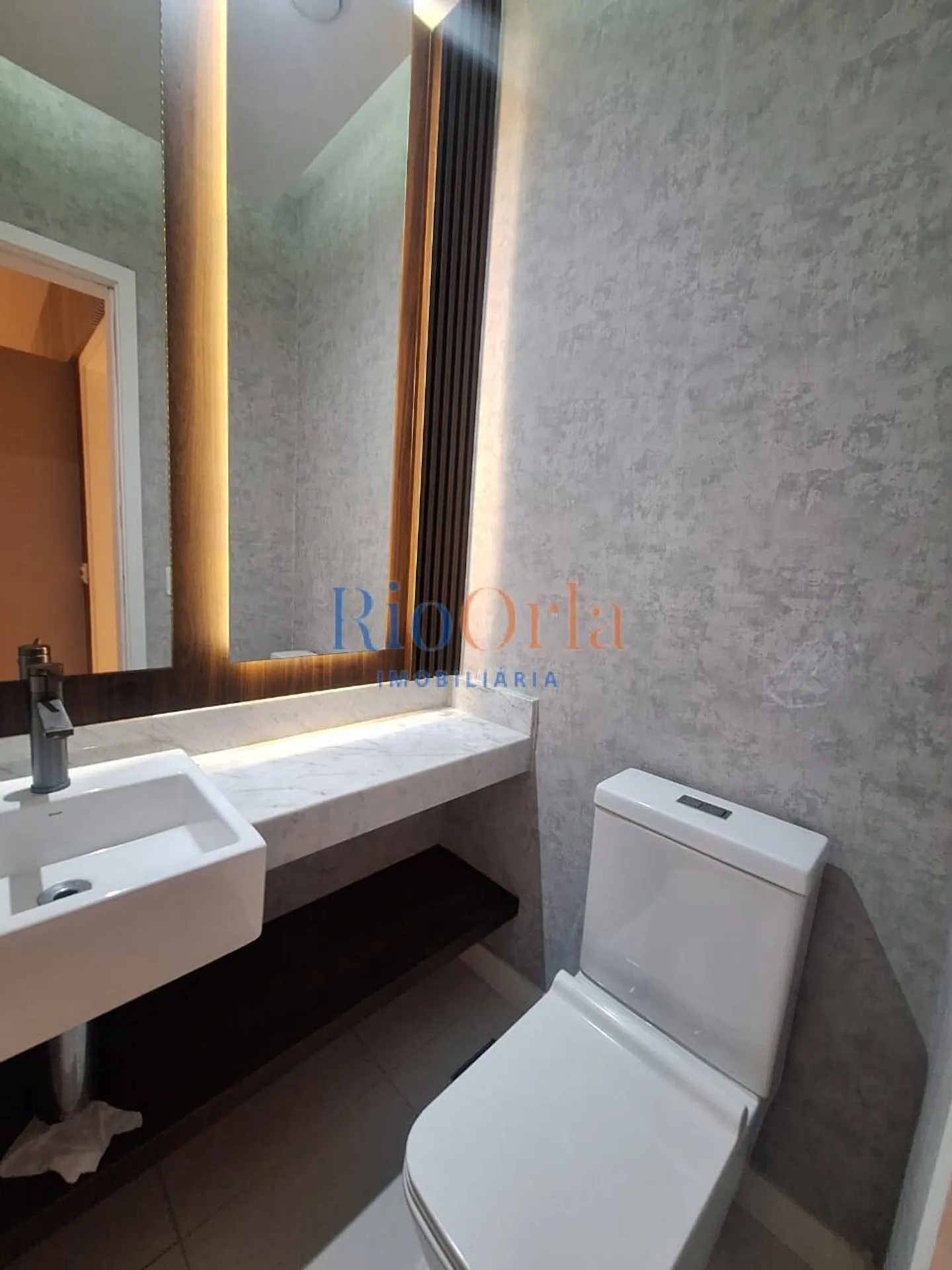 Furnished apartment with 4 bedrooms and 5 bathrooms — photo 10