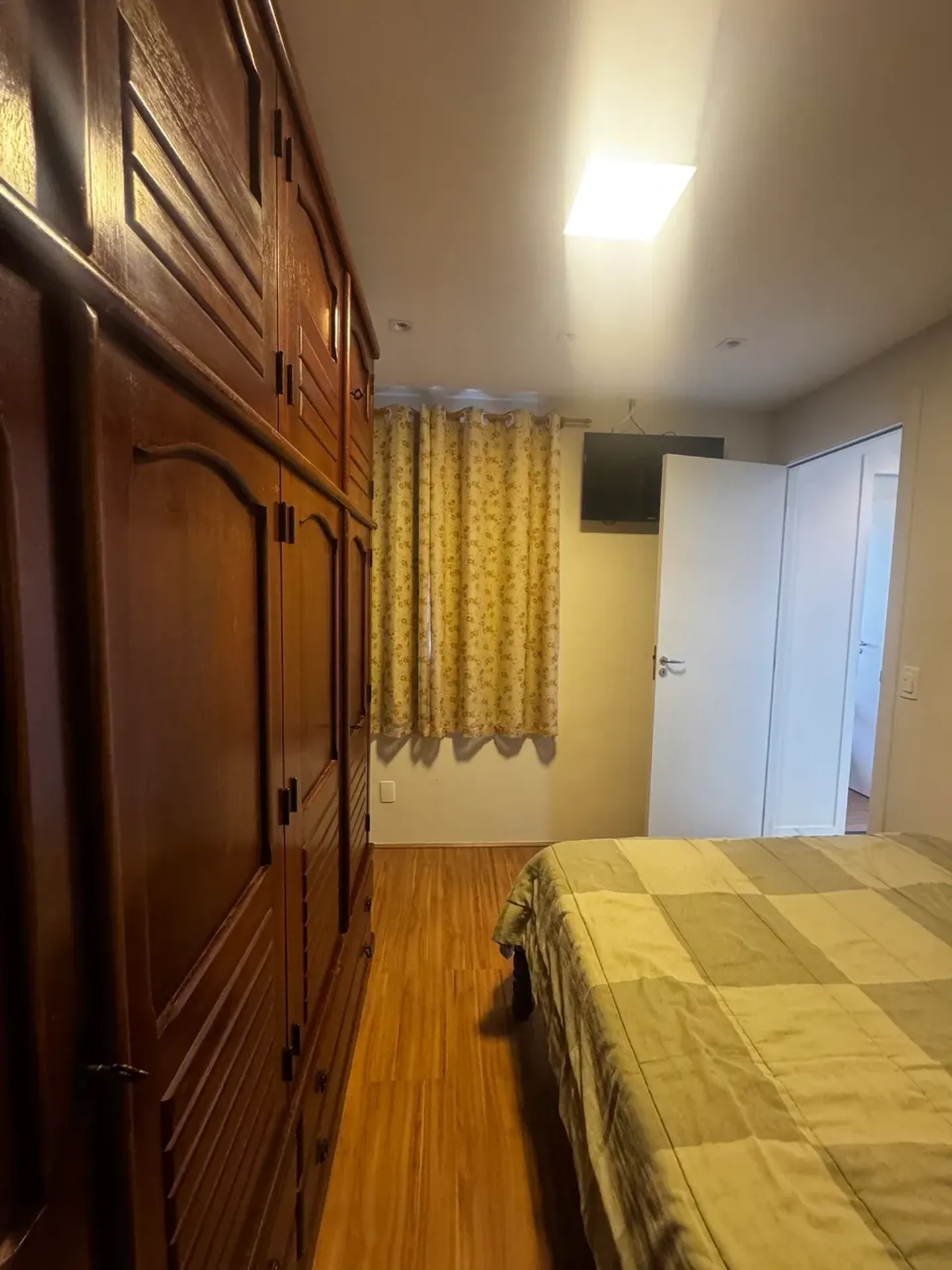 Furnished apartment with a balcony and 2 bedrooms — photo 2