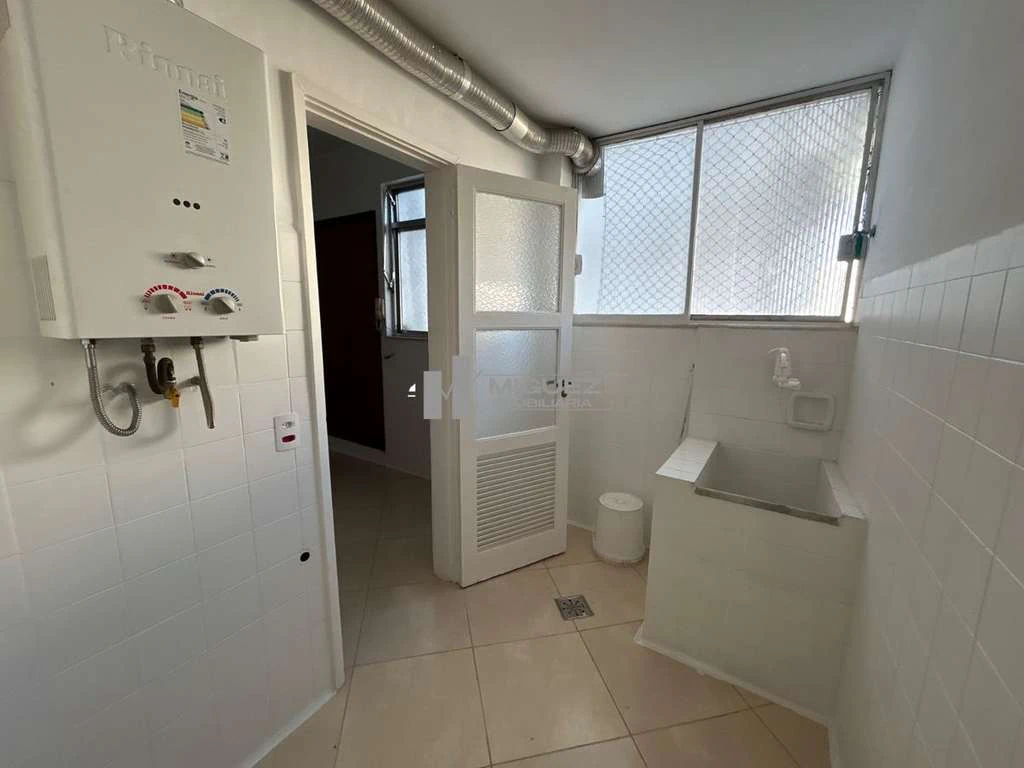 3-bedroom, 3-bath apartment with 1 parking space — photo 27