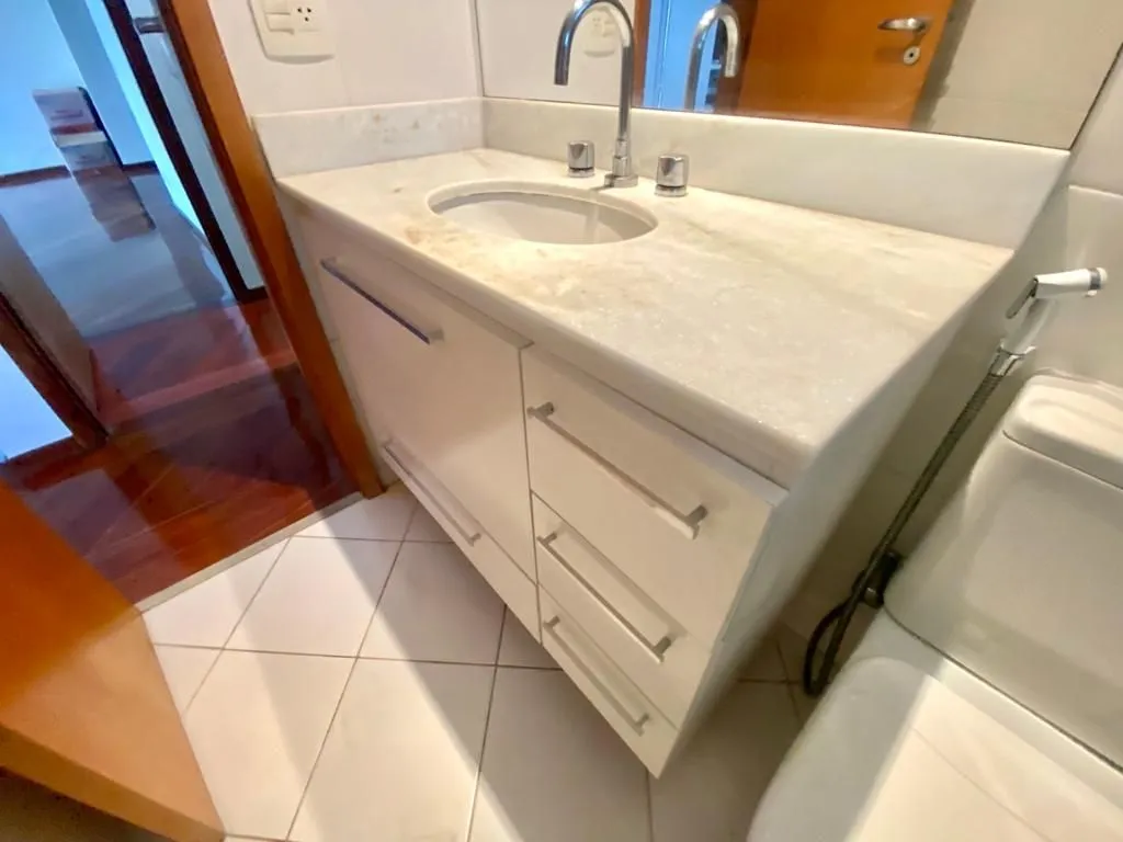 Apartment on the 14th floor with a grill on the balcony — photo 45