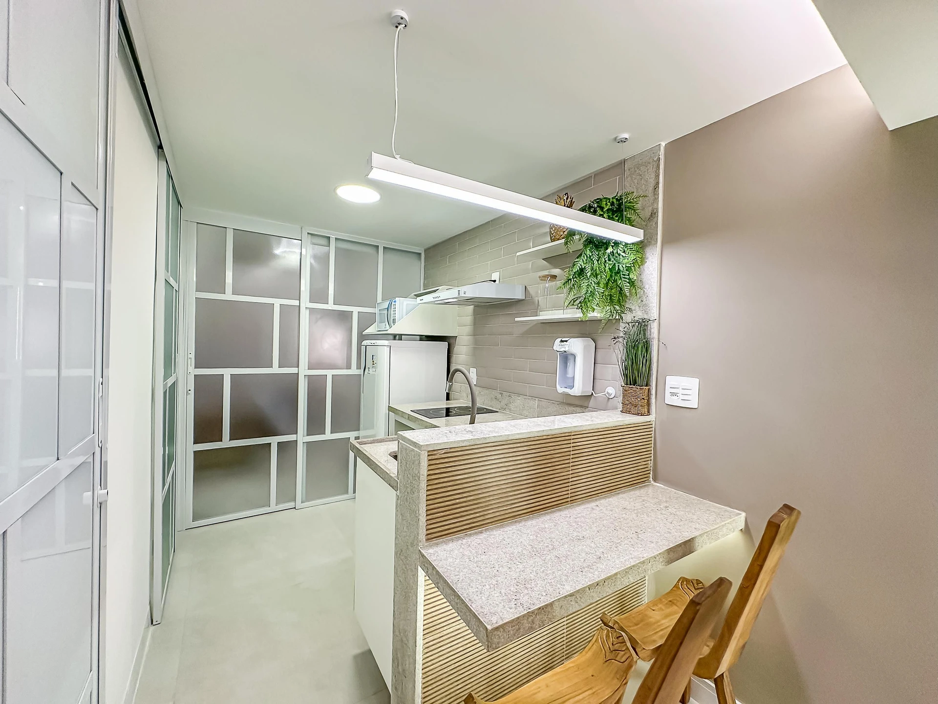 Меблированная квартира с 1 спальней и кухней open-plan — photo 3