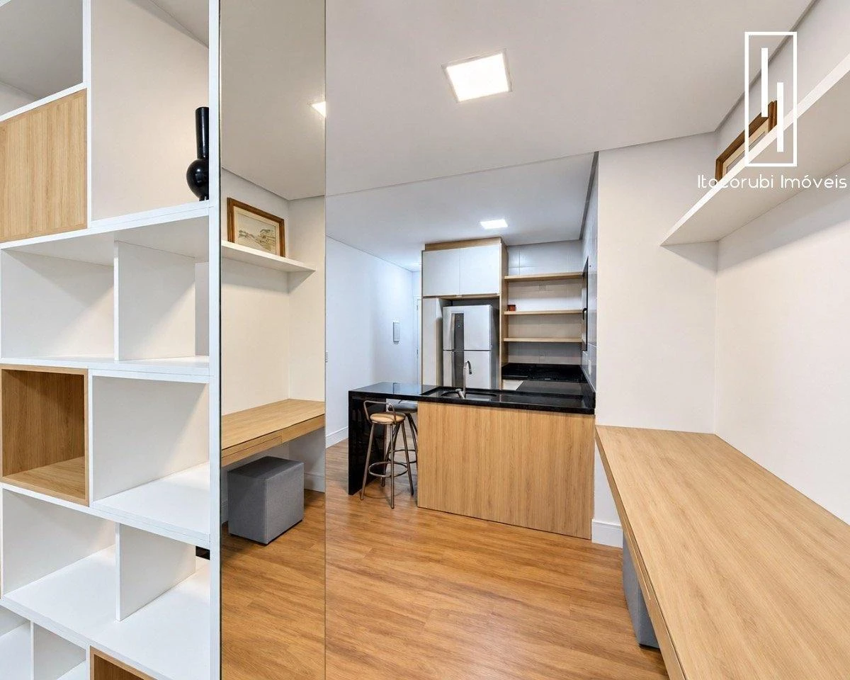 Floor-to-ceiling windows in a one-bedroom apartment, 32 m² — photo 15
