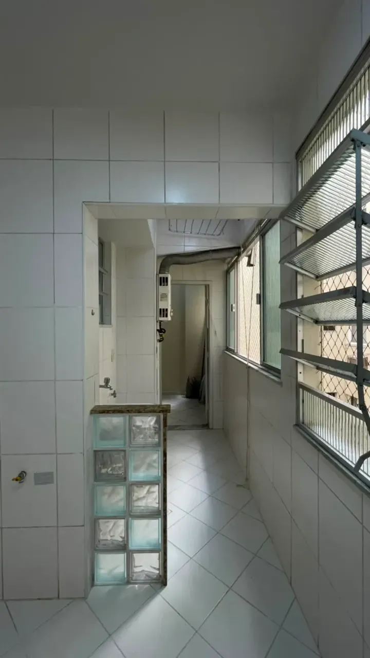 2-bedroom apartment with 1 garage parking space — photo 6