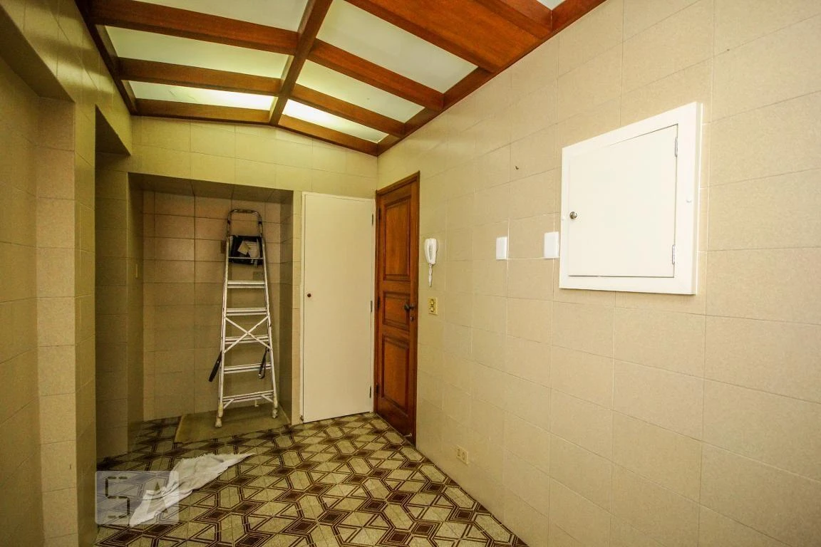 Apartment with 4 bedrooms, 4 baths and 300 m² — photo 2