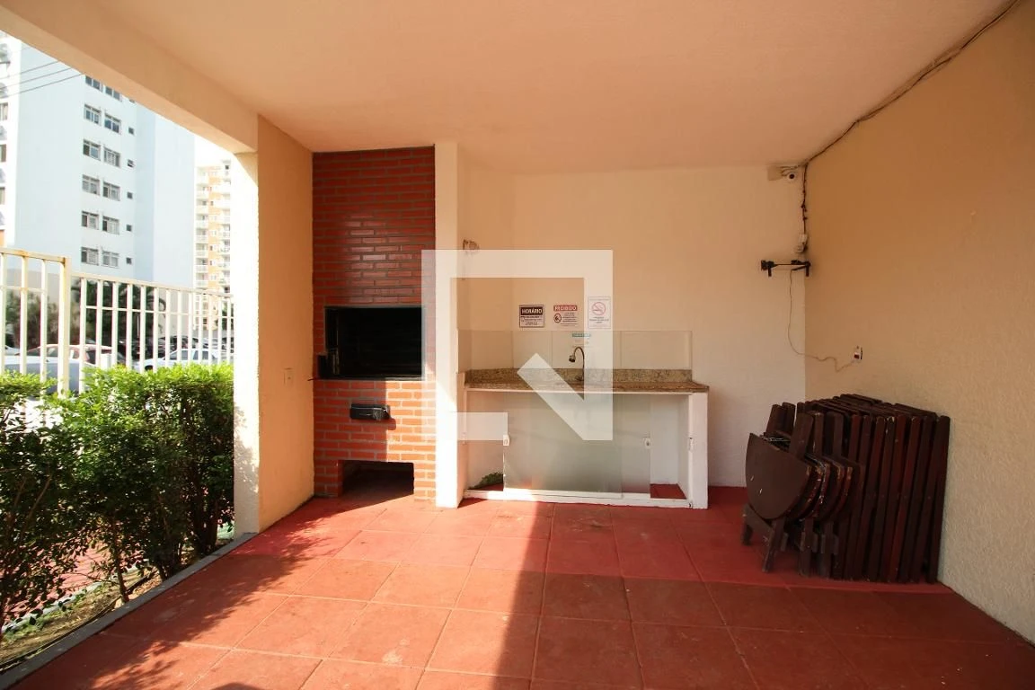 Furnished apartment with open-plan kitchen and 2 bedrooms — photo 35