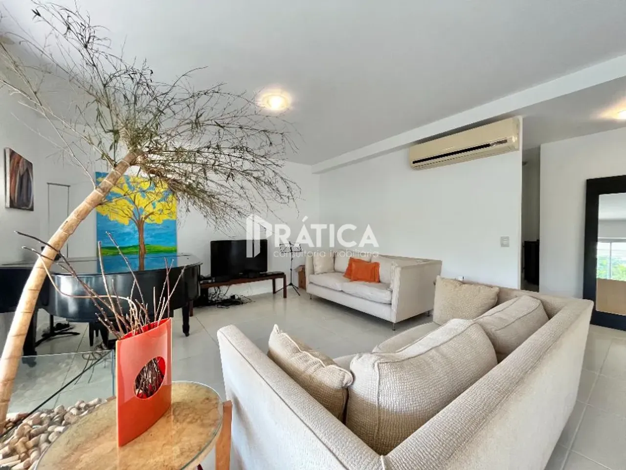 Unfurnished 4-bedroom apartment with balcony grill — photo 16