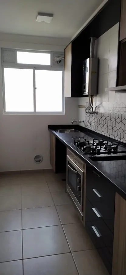 Wood or laminate floors in a 2-bedroom apartment, 68 m² — photo 4