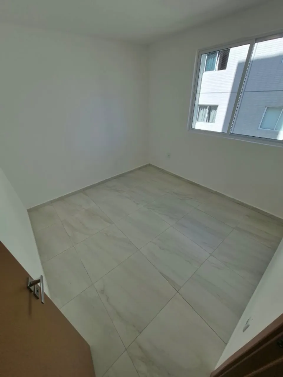 2-bedroom apartment in a building with a gym — photo 16