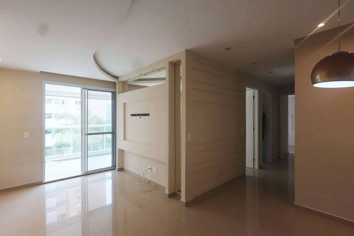 Furnished apartment, 79 m², with floor-to-ceiling windows — photo 4
