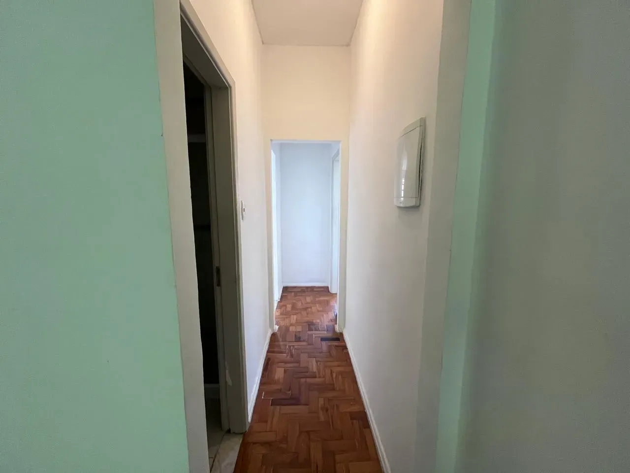 Wood or laminate floors in a 2-bedroom apartment, 60 m² — photo 12