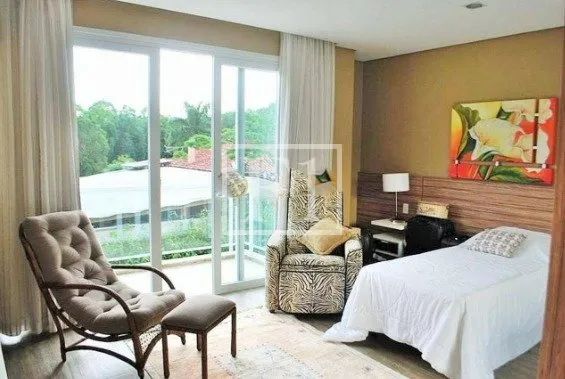 Furnished house, 450 m², with floor-to-ceiling windows — photo 68