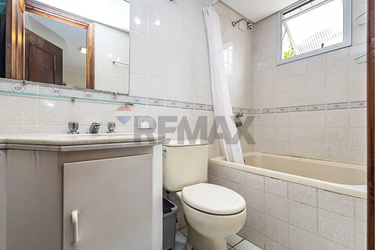 67 m² apartment with a washing machine and a bathtub — photo 57